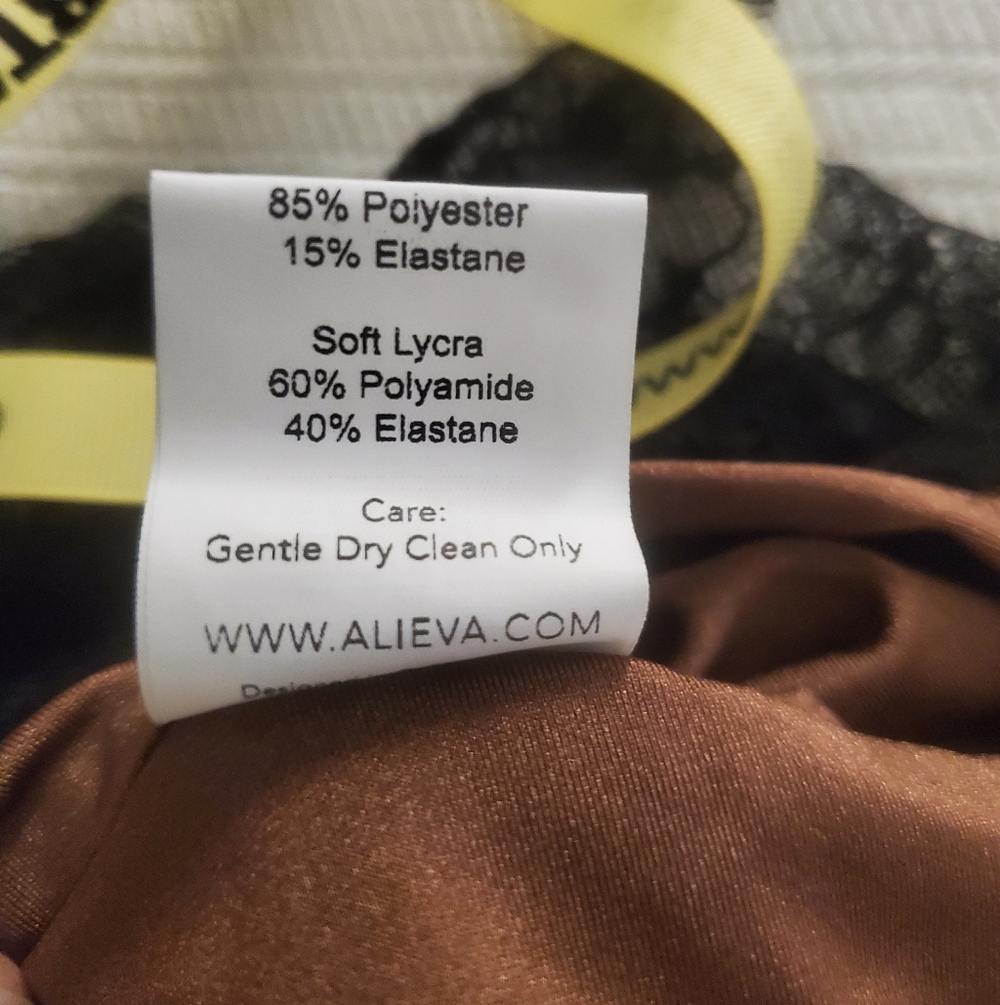 New Alieva Fatima Ruched Midi Dress Sizs XS - Picture 12 of 12